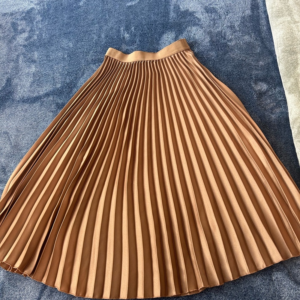 H&M Tan Pleated Midi Skirt